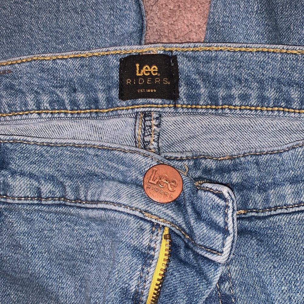 Lee Riders - Picture 2 of 3